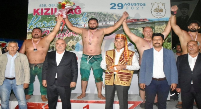 Adana’da 536. Geleneksel Kızıldağ Karakucak Güreşleri düzenlendi