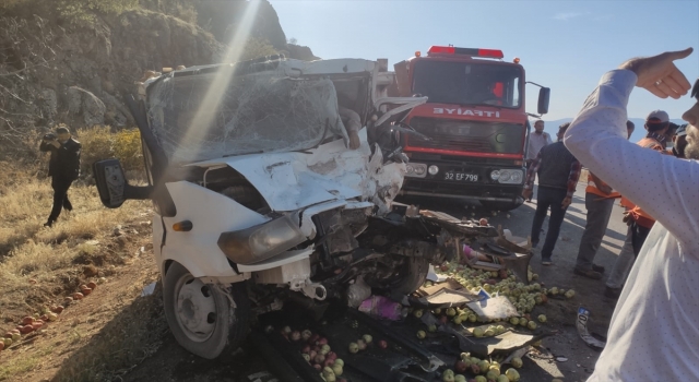 GÜNCELLEME Isparta’da trafik kazasında bir kişi öldü, 6 kişi yaralandı