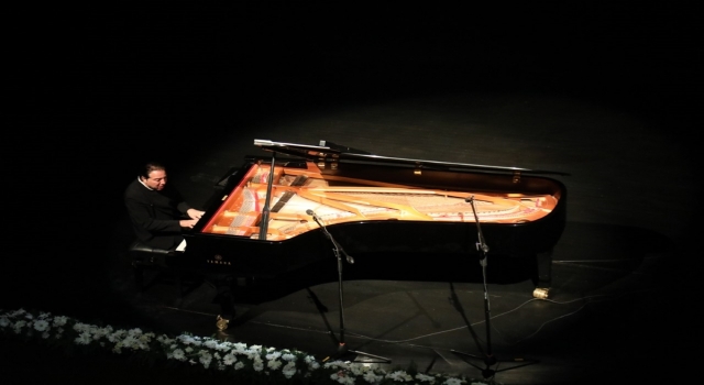 Besteci ve piyanist Fazıl Say, Mersin’de konser verdi