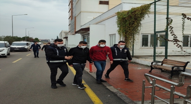Adana’da 4 kişinin yaralandığı silahlı kavganın 3 zanlısı tutuklandı