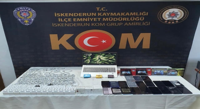 Hatay’da 21 gümrük kaçağı cep telefonu ele geçirildi