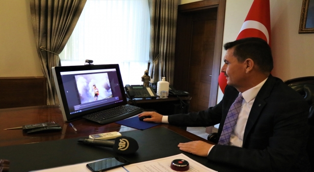 Burdur Valisi Arslantaş, AA’nın ”Yılın Fotoğrafları” oylamasına katıldı