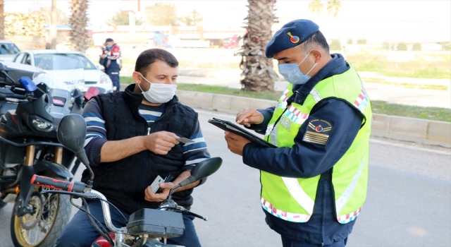 Adana’da trafik denetimlerinde 462 sürücüye 328 bin lira para cezası