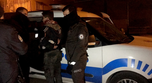 Adana’da hırsızlık şüphelisi çevredekiler tarafından yakalandı