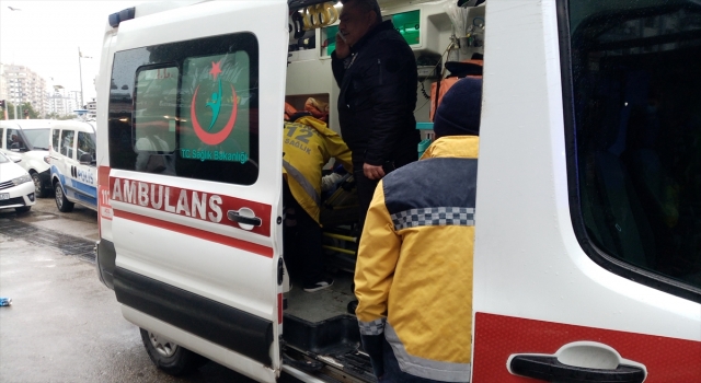 Adana’da bıçaklı saldırıya uğrayan çocuk yaralandı