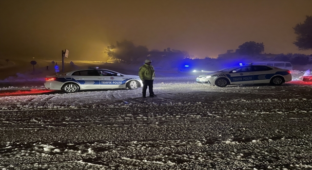 Hatay’da kar ve tipi nedeniyle 18 mahallenin yolu ulaşıma kapandı