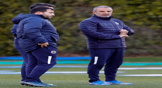 Fenerbahçe’nin Antalya kampı başladı