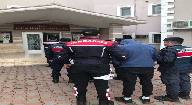 Antalya’da demir kapı çalan 3 şüpheli tutuklandı