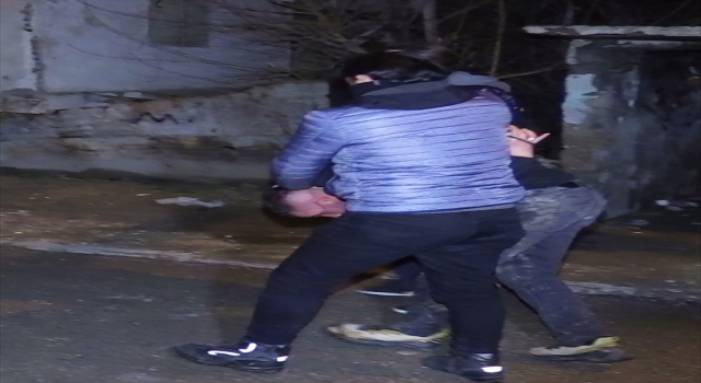 Adana’da polis aracına ateş eden kişi yakalandı