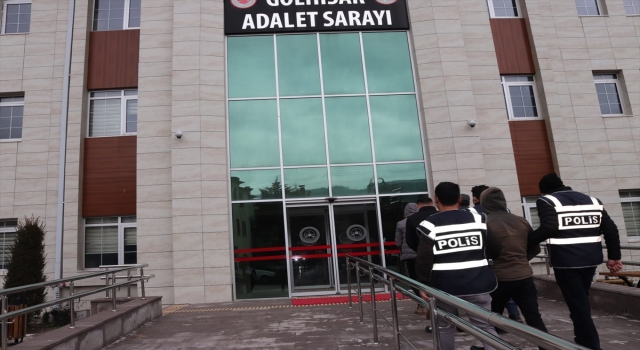 Burdur’da evden altın ve para çalan 3 zanlı tutuklandı