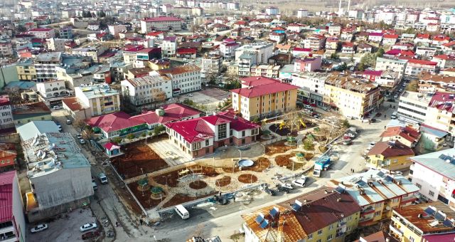 Göksun Millet Konağı ile Meydanı Tamamlandı