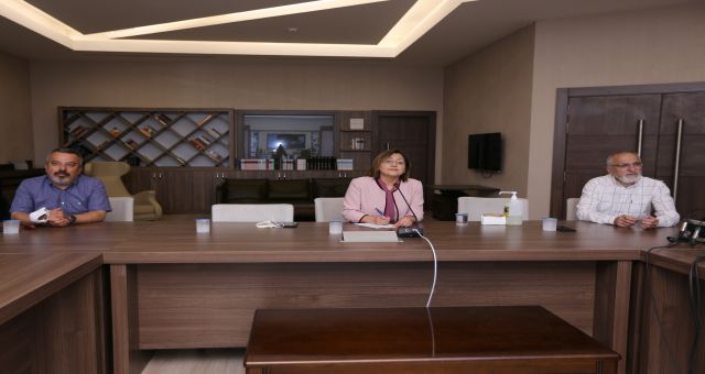İskender Pala Zoom İle Gençlerle Buluştu