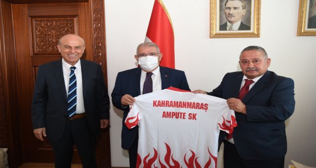 Başkan Mahçiçek’ten Ampute Sporculara Malzeme Desteği