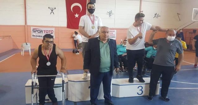 Bileğinin Hakkıyla Engel Tanımadı Türkiye İkincisi Oldu