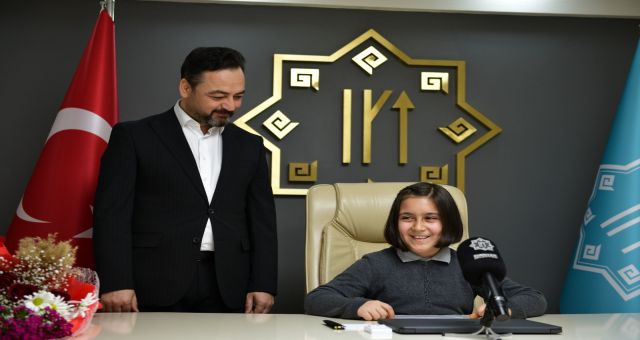Gürbüz koltuğunu Aslantaş’a devretti
