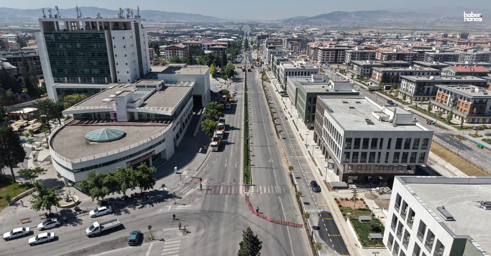 Azerbaycan Bulvarı’nda Trafik Düzeni Değişti: Yolun Bir Bölümü Kapatıldı