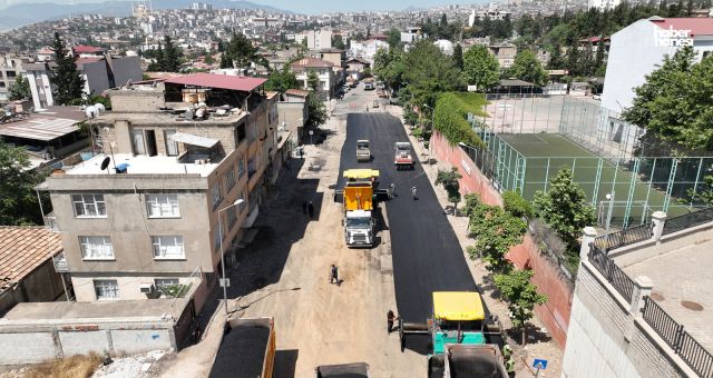 Kahramanmaraş Büyükşehir, Dulkadiroğlu Gazneliler Caddesi’nde Asfalt Mesaisine Başladı