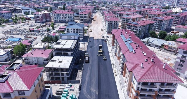 Kahramanmaraş Büyükşehir, Elbistan Hacı Esat Efendi Caddesi’nde Kapsamlı Dönüşümü Başlattı