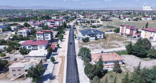 Kahramanmaraş Büyükşehir, Elbistan’daki Tepebaşı Caddesi’nde Asfalt Mesaisine Başladı