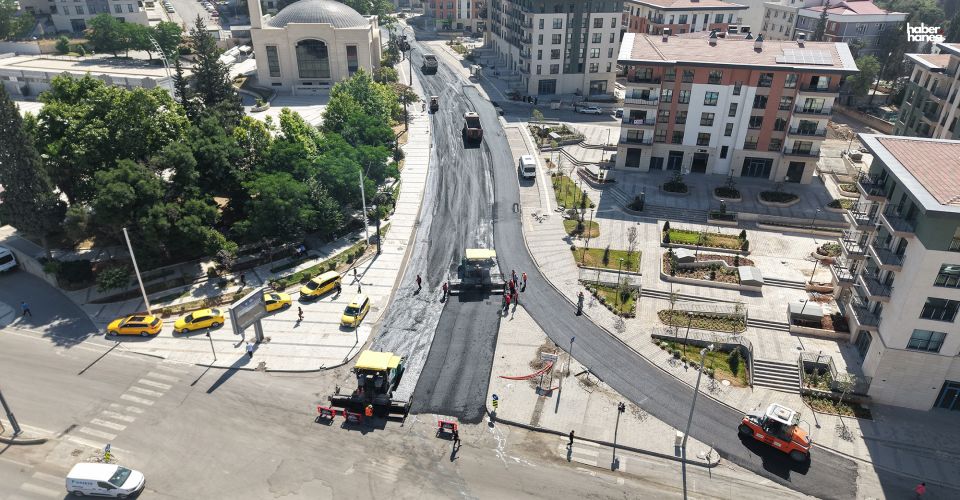 Kahramanmaraş Büyükşehir, Zübeyde Hanım’da İkinci Etaba Başladı; Son Kat Asfalt Seriliyor