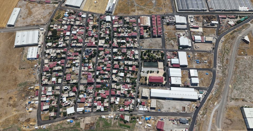 Kahramanmaraş Büyükşehir, Dulkadiroğlu Gençosman’da Asfalt Mesaisini Tamamlıyor