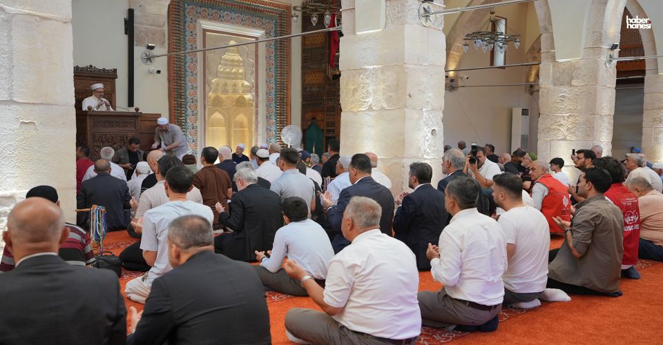 Kahramanmaraş'ta 15 Temmuz Şehitleri İçin Camilerde Dualar Yükseldi