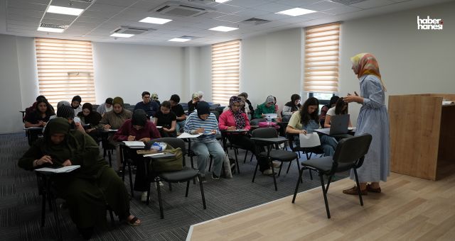 Kahramanmaraş’ta Gençlere Hızlı Okuma Eğitimi! Yaz Akademileri Programı Tamamlandı