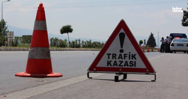 Kahramanmaraş’ta Park Halindeki Otomobile Çarpan Araçta 2 Kişi Yaralandı