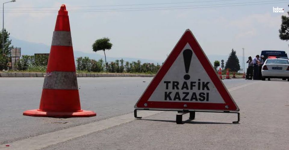 Kahramanmaraş’ta Park Halindeki Otomobile Çarpan Araçta 2 Kişi Yaralandı