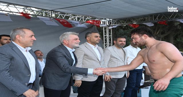 Ağustos Fuarı’nda Güreş Şöleni; Pehlivanlar Er Meydanında, Seyirciler Tribünde