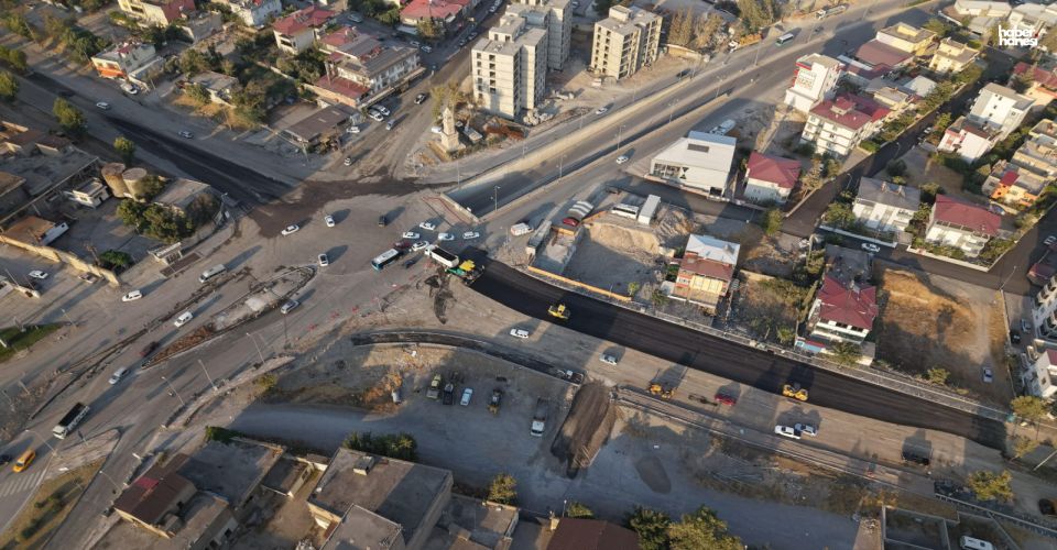Kahramanmaraş Büyükşehir, Lütfi Köker’de Sıcak Asfalt Serimine Başladı
