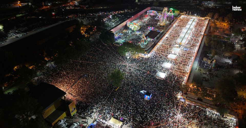 Kahramanmaraş'ta Funda Arar Rüzgârı! 100 Bini Aşkın Kişi KAFUM'da Buluştu