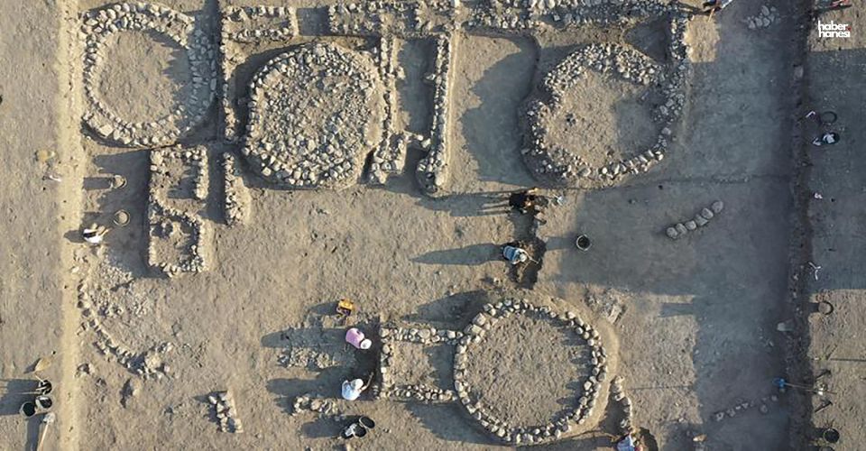 Vali Ünlüer ve Başkan Görgel Domuztepe Höyüğü'nde İncelemelerde Bulundu