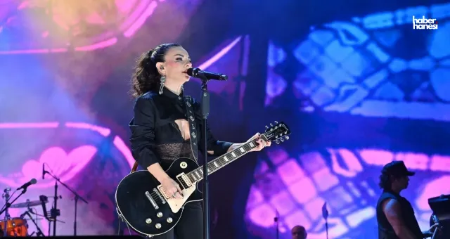 Fatma Turgut Kahramanmaraş’ı coşturdu: Binlerce kişi aynı şarkılarda buluştu