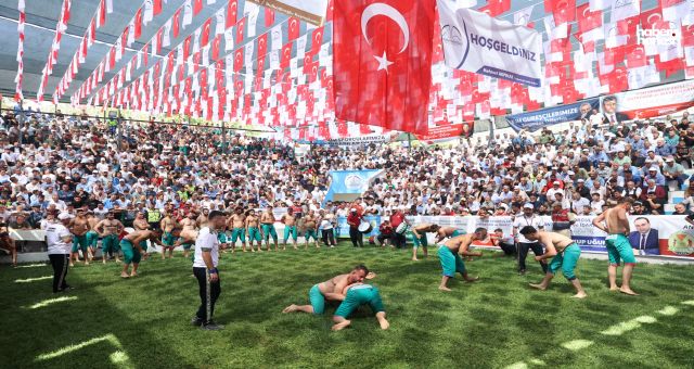 Kahramanmaraş Bertiz’de Şalvar Güreşi Geleneği 30. Kez Yaşatıldı