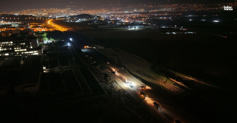 Kahramanmaraş Büyükşehir, Hastane Yollarındaki Dönüşümünü Gece Gündüz Sürdürüyor