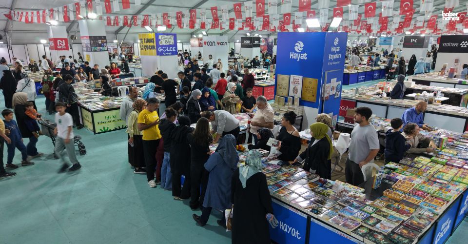 Kahramanmaraş Büyükşehir’in Kitap Fuarı Dokuzuncu Gününde de Ziyaretçi Akınına Uğradı