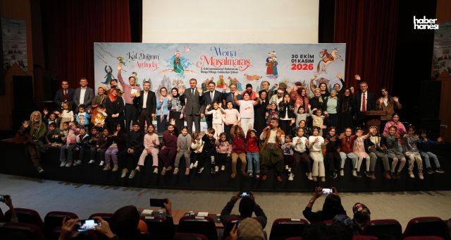 Uluslararası Dünya Hikâye Anlatıcıları Şöleni Büyük Bir Coşkuyla Başladı