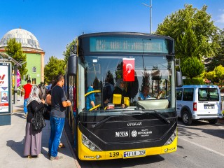 BÜYÜKŞEHİR BELEDİYE OTOBÜS VE TRAMBÜSLERİ BAYRAMIN İLK GÜNÜ ÜCRETSİZ
