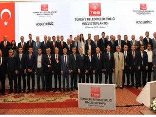 BAŞKAN ŞAHİN, YENİDEN TÜRKİYE BELEDİYELER BİRLİĞİ BAŞKANLIĞINA SEÇİLDİ