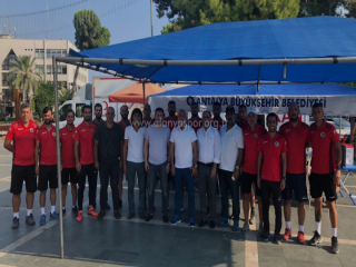 Alanyaspor Takımı’ndan Lösemiye Yakalanan Köseoğlu’na Bağış Desteği