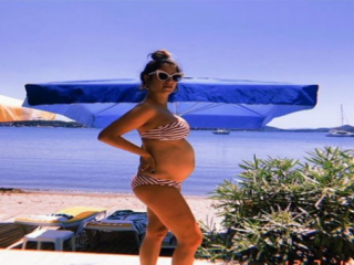 Hazal Kaya Bebeğinin İsmini Paylaştı