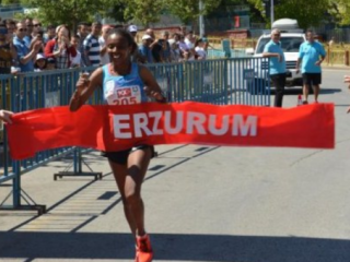 Milli Mücadele Koşusu Erzurum’da Nefes Kesti