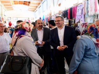 BAŞKAN GÜNGÖR KAPALI ÇARSI ESNAFI İLE