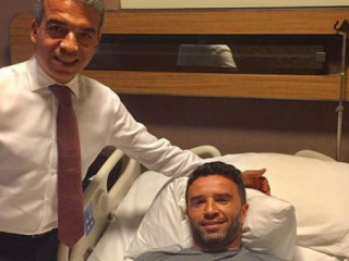 Beşiktaşlı Gökhan Gönül Ameliyat Oldu