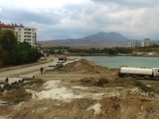 Elbistan Kaynarca’da Kanalizasyon Yenileniyor