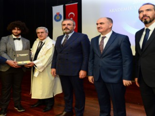 KSÜ'de ilk dersi ÜNAL verdi