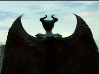 ‘Maleficent 2’ Gişede Hayal Kırıklığı Yarattı!