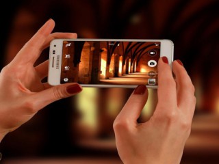 Samsung’dan S10’a Özel Android Sürümü
