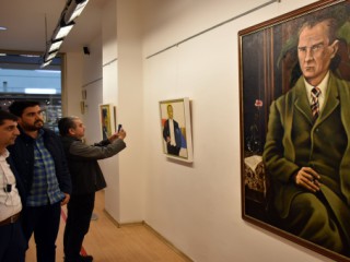 ATATÜRK PORTRELERİ SERGİSİNE BÜYÜK İLGİ